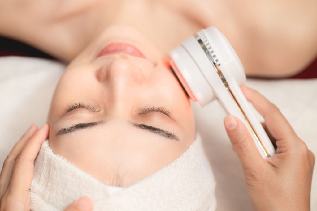 ultrasonic-massage-device-for-facial-lifting-activ-2025-03-06-02-25-39-utc